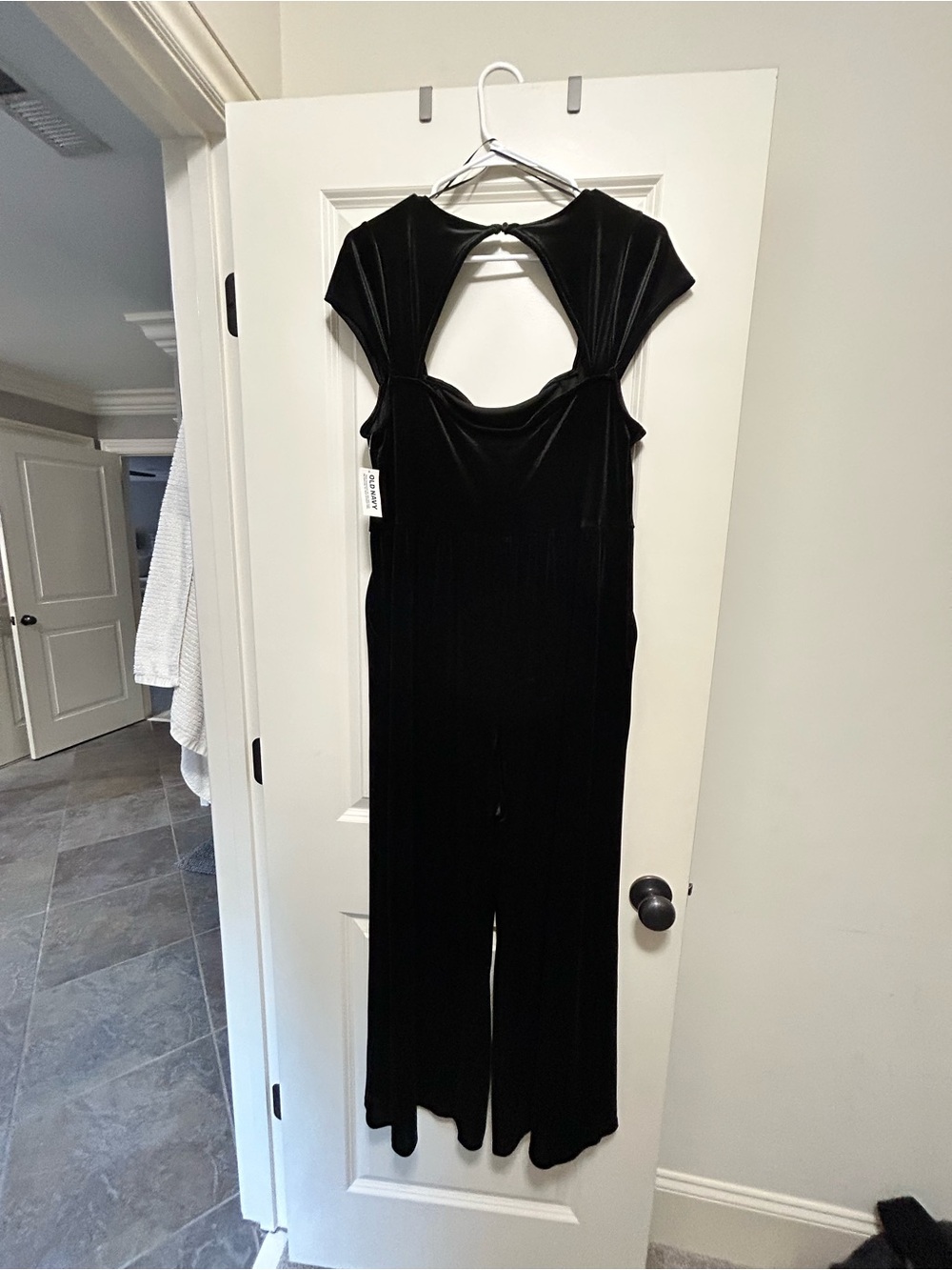 Old Navy Black Velvet Jumpsuit with Cutout Detail - Picture 4 of 6